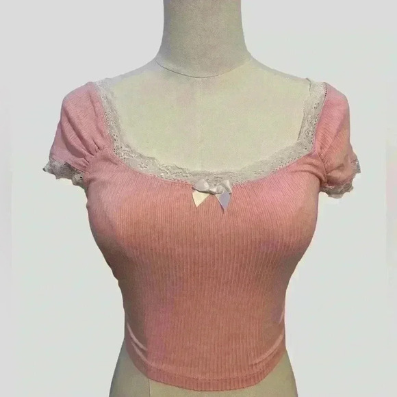 SHEIN Tops - Lace Bow front tee